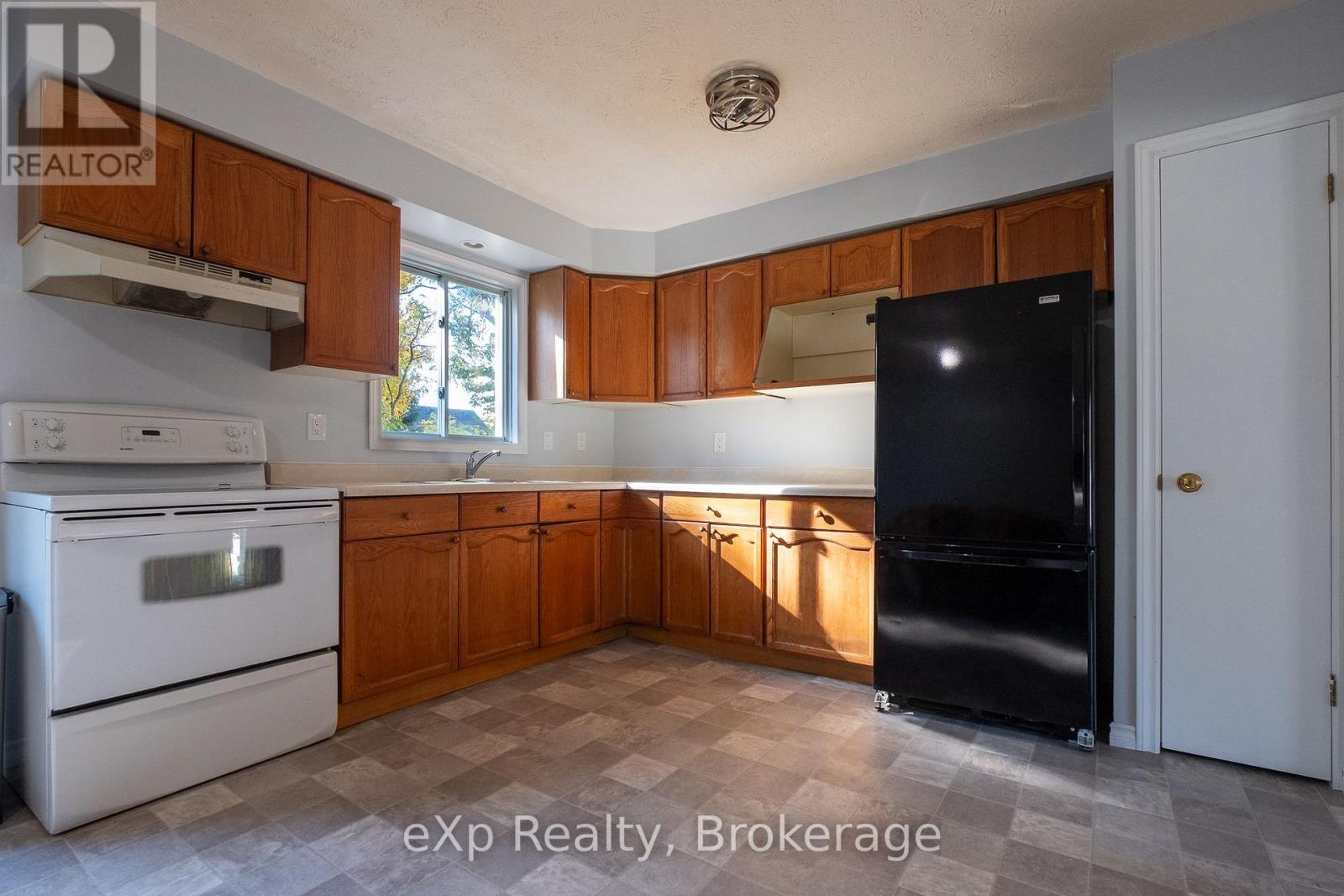 745 7th Street A E, Owen Sound, Ontario  N4K 1K6 - Photo 9 - X14101672