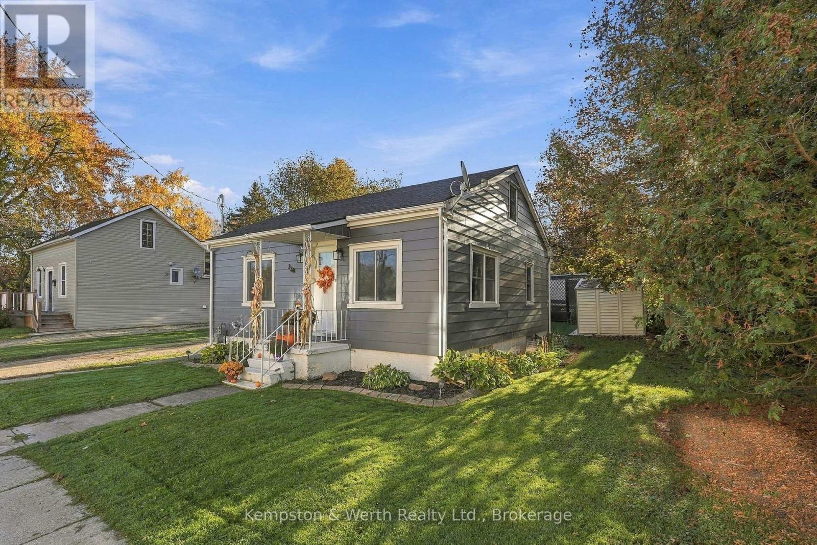 334 Davidson Avenue N, North Perth, Ontario  N4W 3A6 - Photo 2 - X14101746