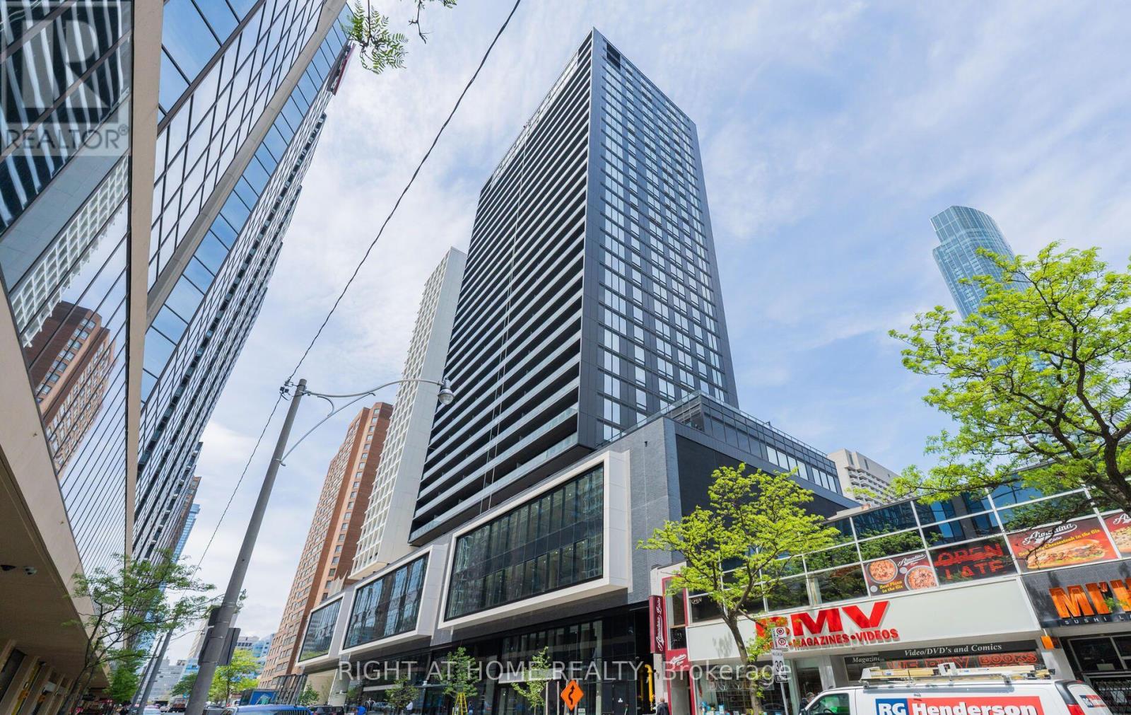 2701 - 20 Edward Street, Toronto, Ontario  M5G 0C5 - Photo 2 - C14101758