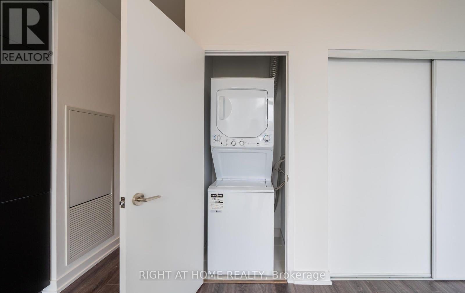 2701 - 20 Edward Street, Toronto, Ontario  M5G 0C5 - Photo 22 - C14101758