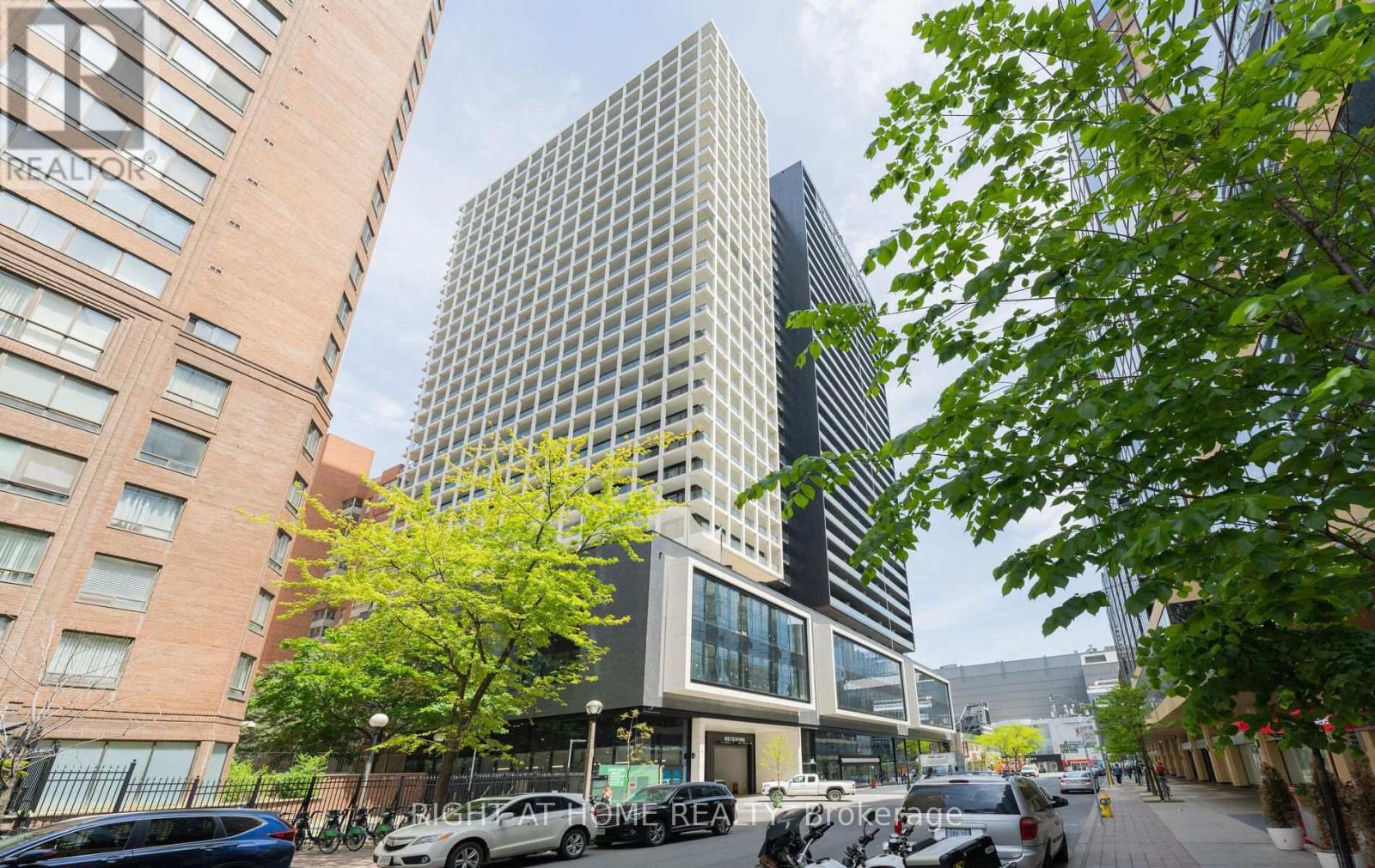2701 - 20 Edward Street, Toronto, Ontario  M5G 0C5 - Photo 3 - C14101758