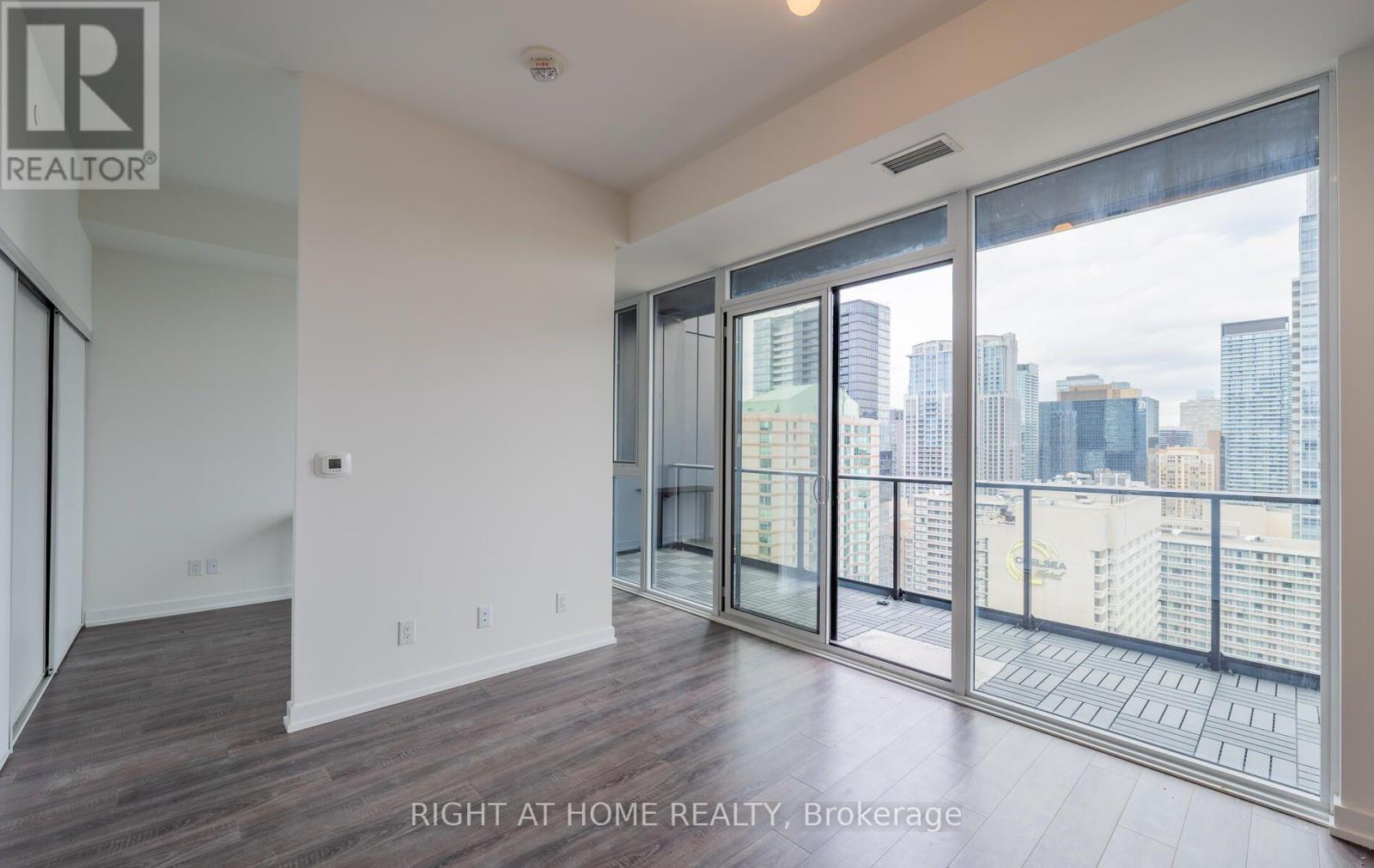 2701 - 20 Edward Street, Toronto, Ontario  M5G 0C5 - Photo 8 - C14101758