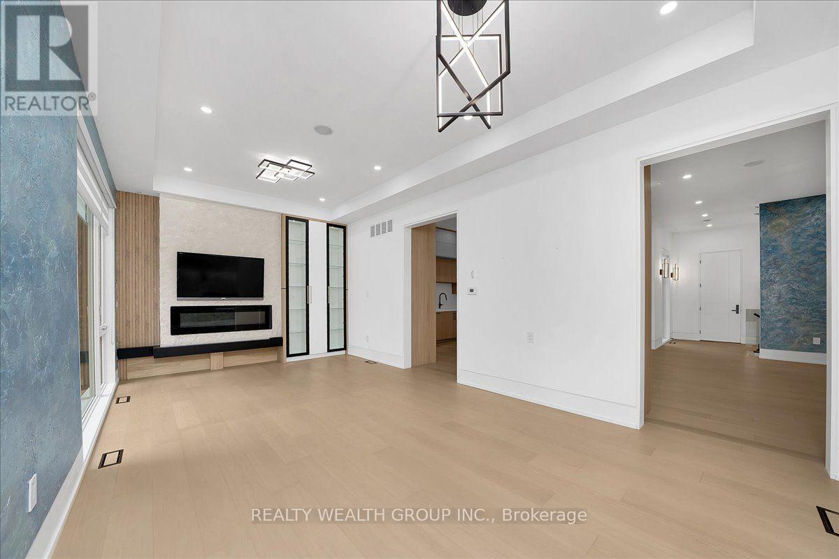 2 Kingsbury Crescent, Toronto, Ontario  M1N 1E9 - Photo 18 - E14101610