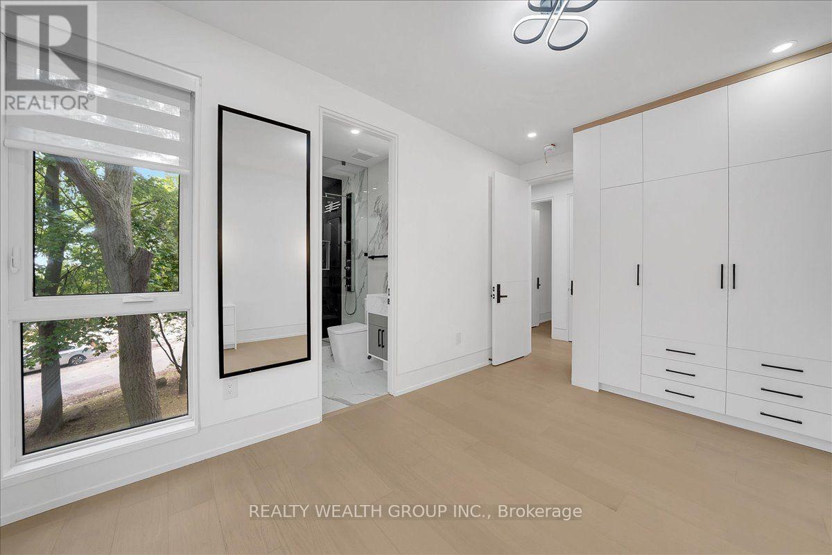 2 Kingsbury Crescent, Toronto, Ontario  M1N 1E9 - Photo 36 - E14101610