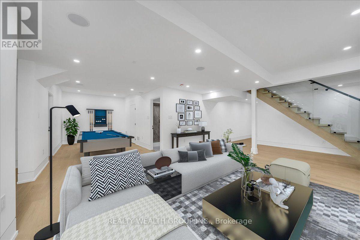 2 Kingsbury Crescent, Toronto, Ontario  M1N 1E9 - Photo 41 - E14101610