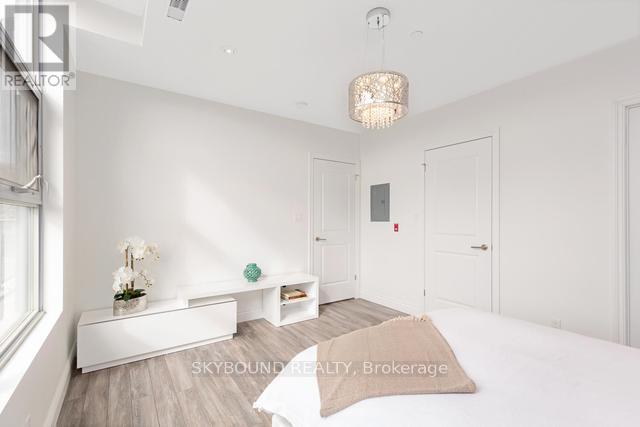 303 - 1003 Queen Street E, Toronto, Ontario  M4M 1K3 - Photo 11 - E14101728