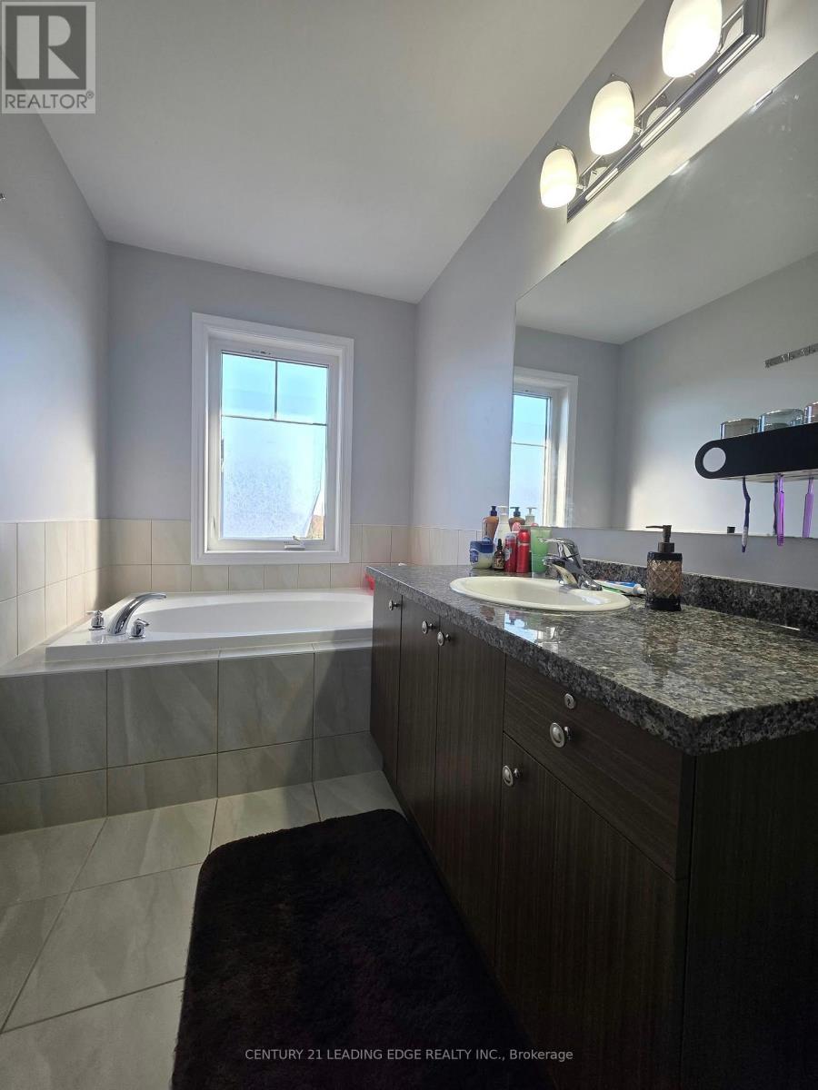 57 Great Gabe Crescent, Oshawa, Ontario  L1L 0G6 - Photo 13 - E14101792