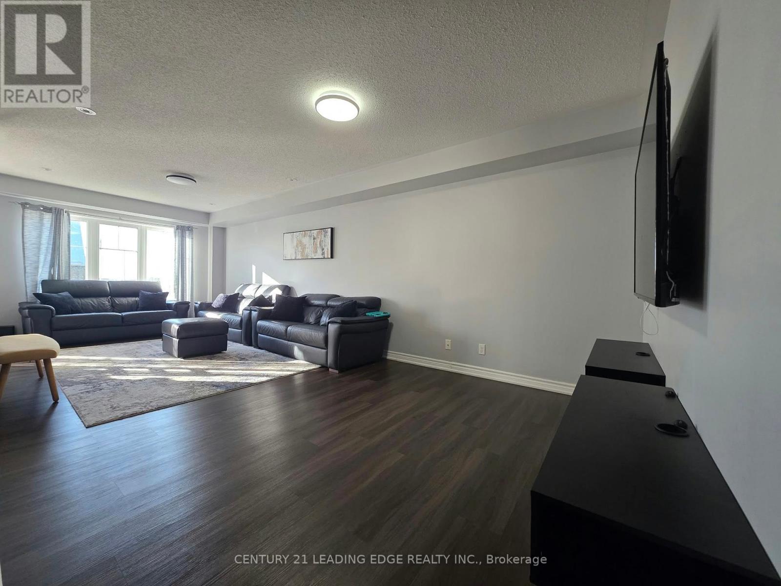 57 Great Gabe Crescent, Oshawa, Ontario  L1L 0G6 - Photo 5 - E14101792