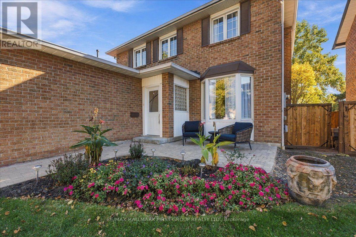 23 Flowers Crescent, Ajax, Ontario  L1S 4B9 - Photo 3 - E14101798