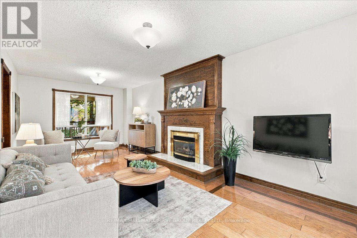 23 Flowers Crescent, Ajax, Ontario  L1S 4B9 - Photo 4 - E14101798