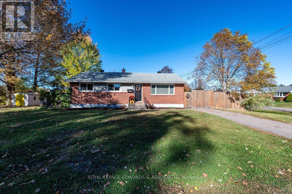 525 Irving Street, Pembroke, Ontario