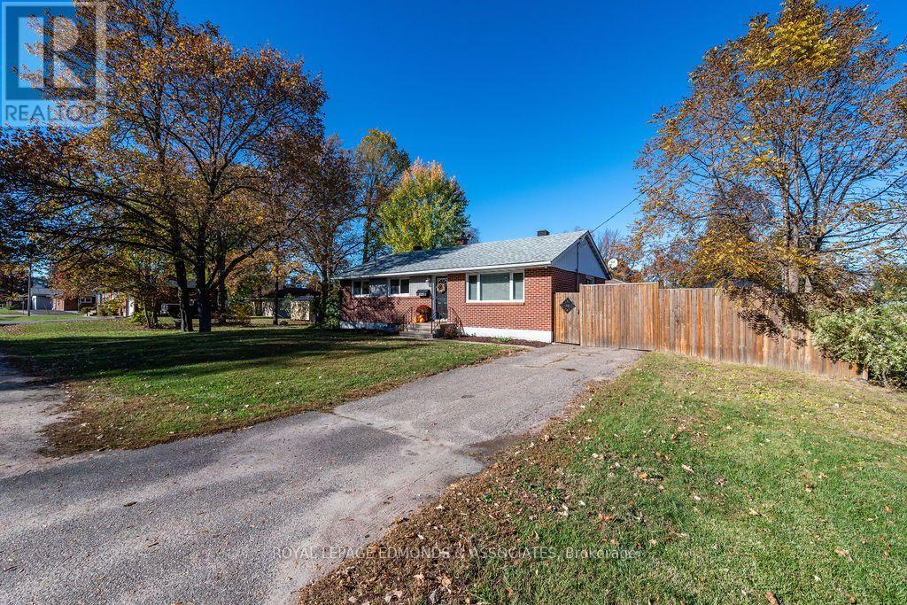 525 Irving Street, Pembroke, Ontario K8A 2T8 - Photo 3 - X14101774