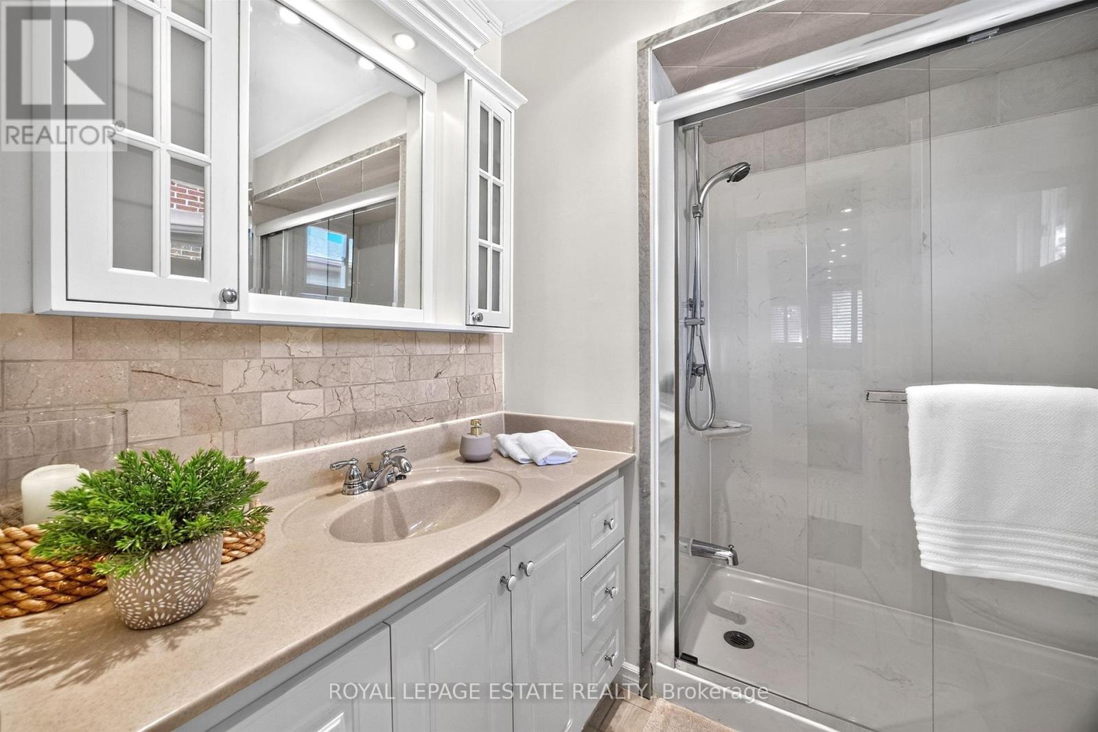 268 Fincham Avenue, Markham (Markham Village), Ontario  L3P 4E6 - Photo 21 - N14101596