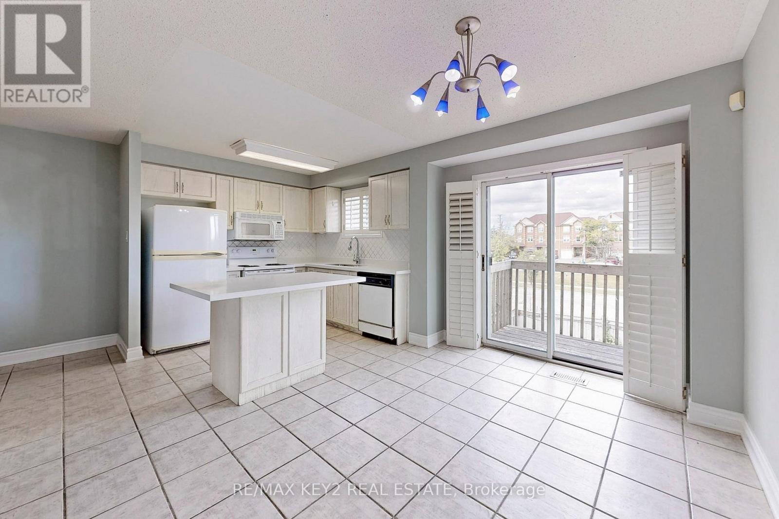 139 Kelso Crescent, Vaughan, Ontario  L6A 2K7 - Photo 4 - N14101658