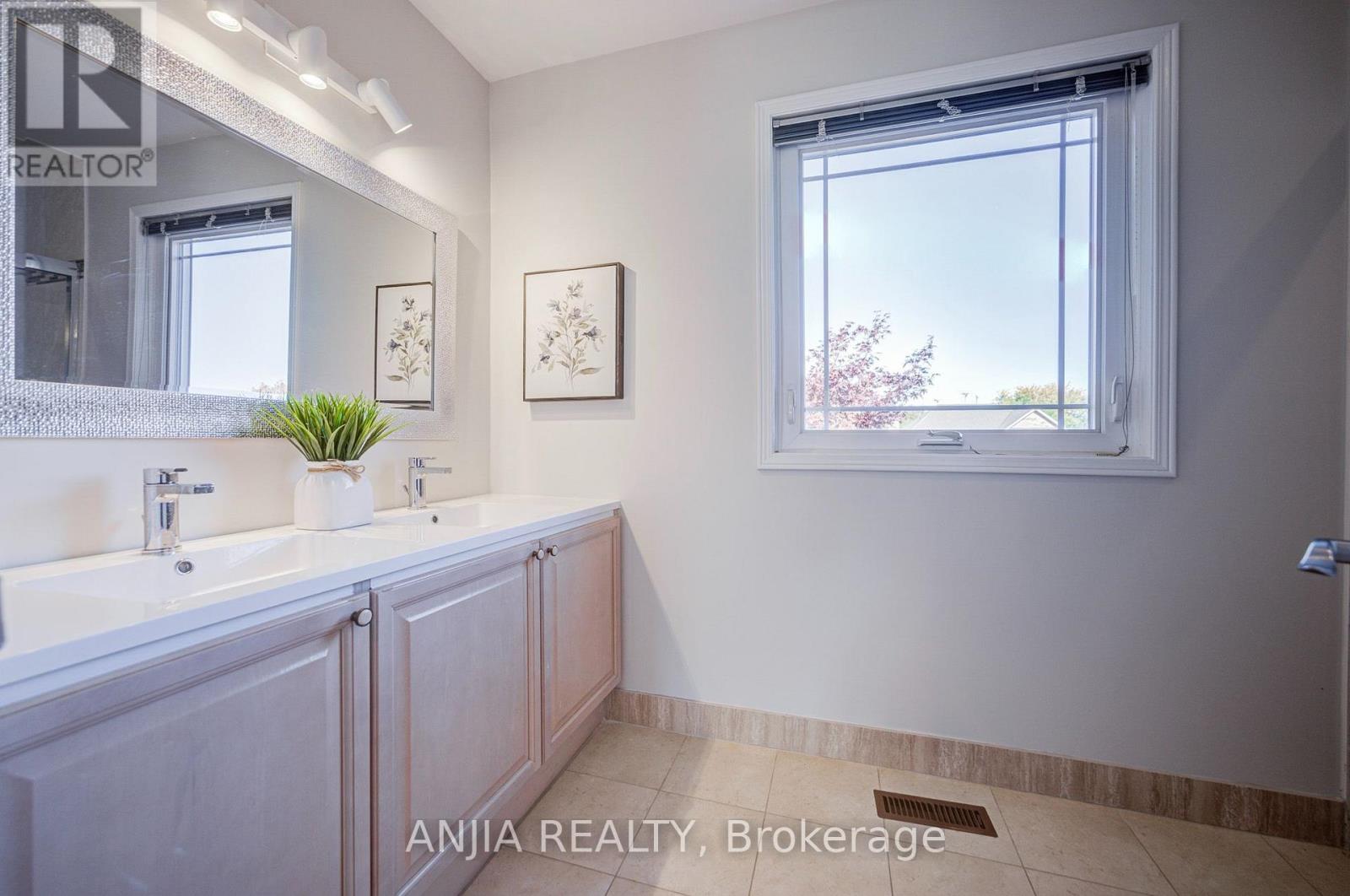 17 Charrington Crescent, Markham, Ontario  L3R 0R3 - Photo 40 - N14101682