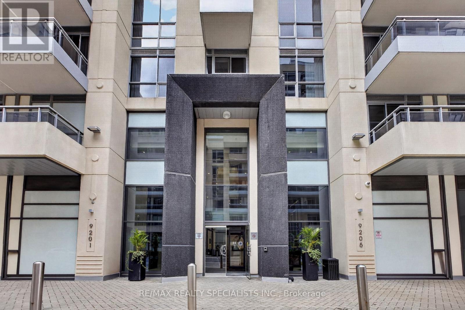 Nw 1004 - 9201 Yonge Street, Richmond Hill (Langstaff), Ontario  L4C 1H9 - Photo 2 - N14101772