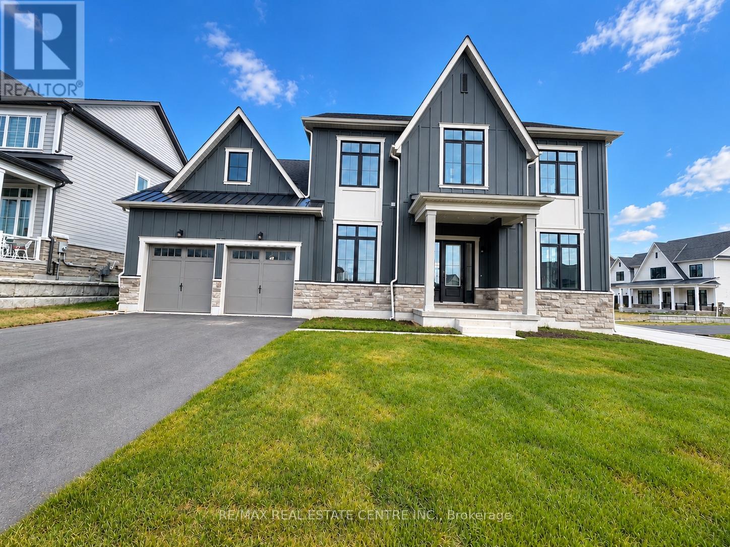13 Vinnicombe Drive, Oro-Medonte, Ontario  L0L 2L0 - Photo 1 - S14101598