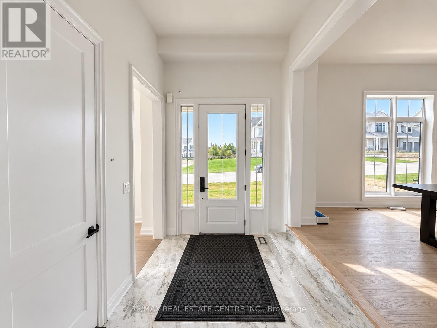 13 Vinnicombe Drive, Oro-Medonte, Ontario  L0L 2L0 - Photo 2 - S14101598