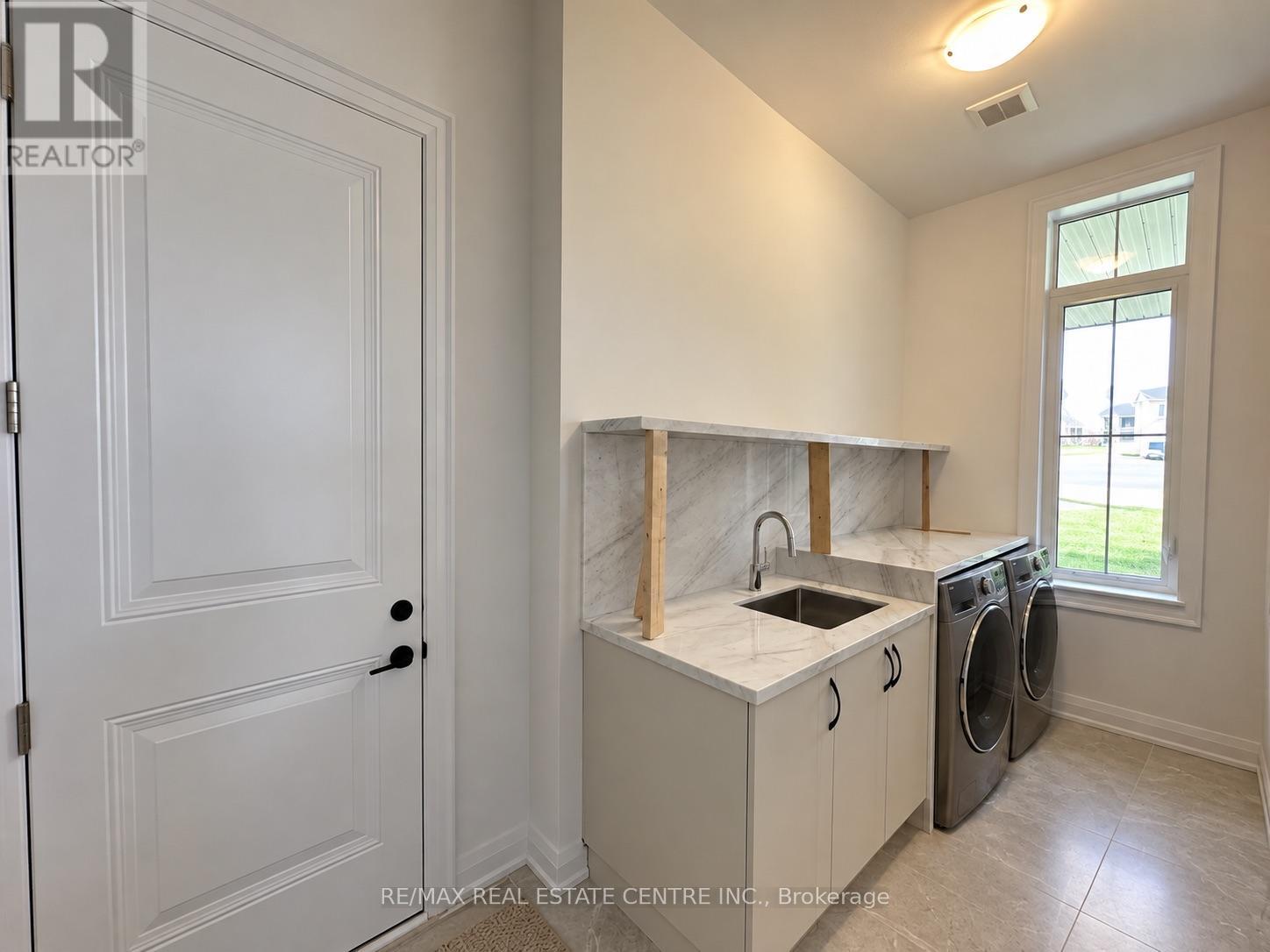 13 Vinnicombe Drive, Oro-Medonte, Ontario  L0L 2L0 - Photo 25 - S14101598
