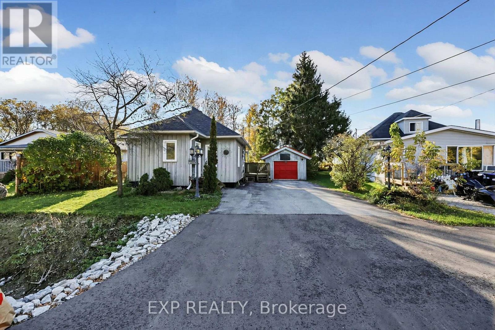 323 BELL STREET, Tay, Ontario