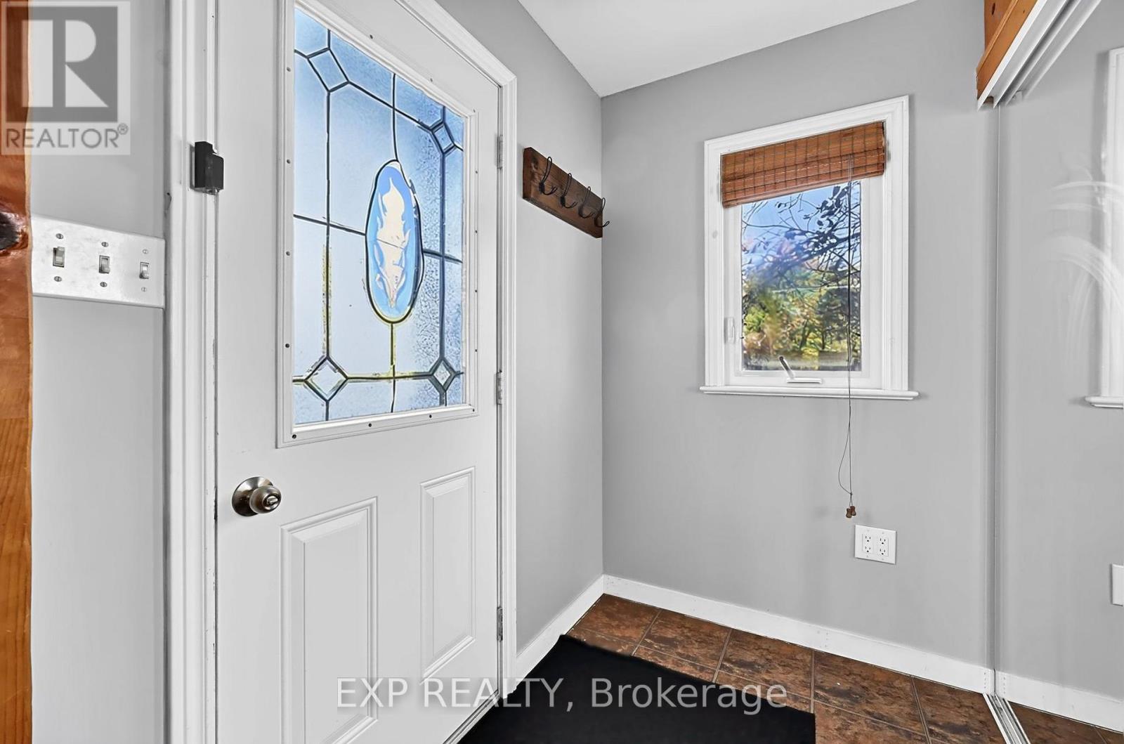 323 Bell Street, Tay, Ontario  L0K 1R0 - Photo 5 - S14101740