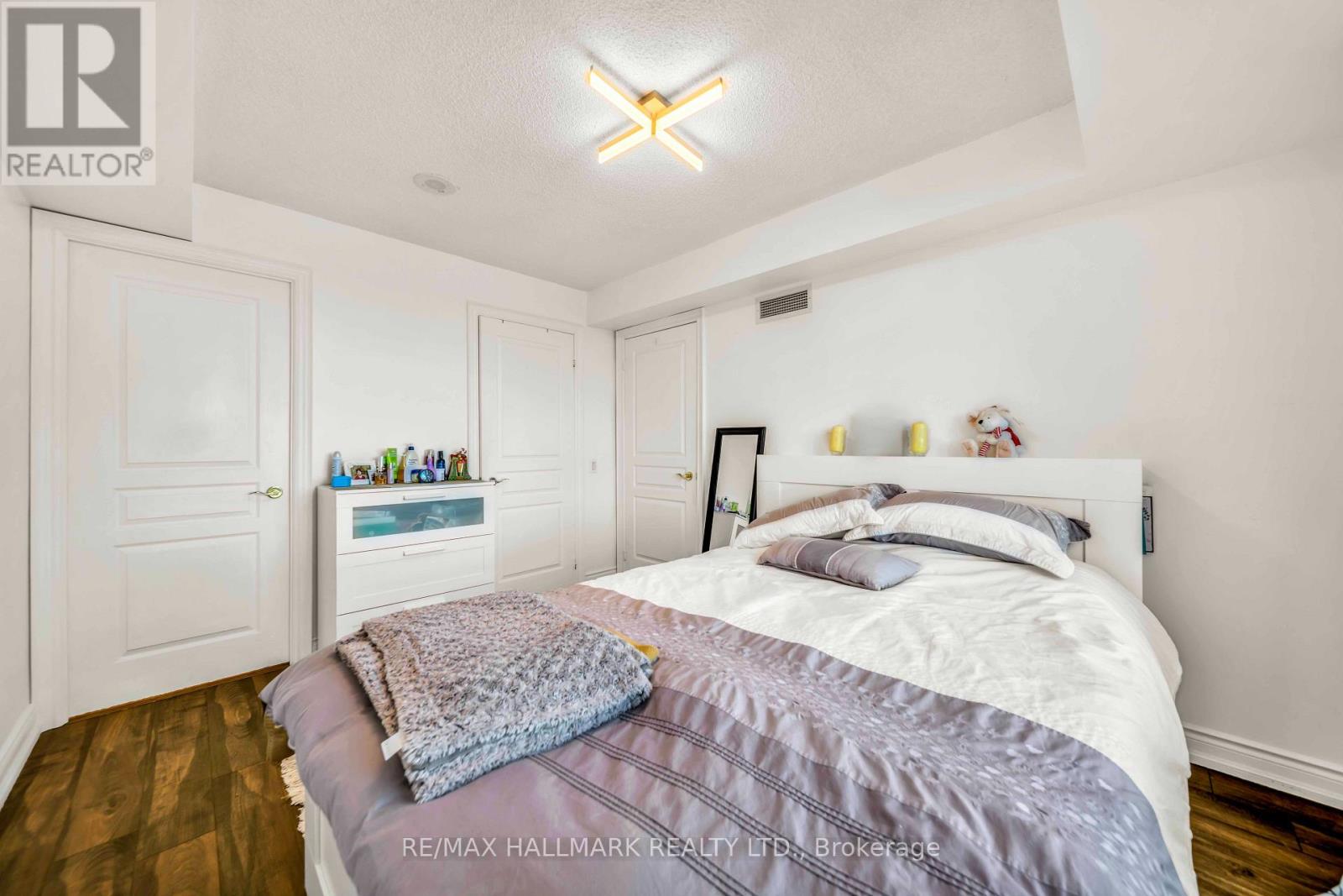 1812 - 10 Northtown Way, Toronto, Ontario  M2N 7L4 - Photo 18 - C14101382