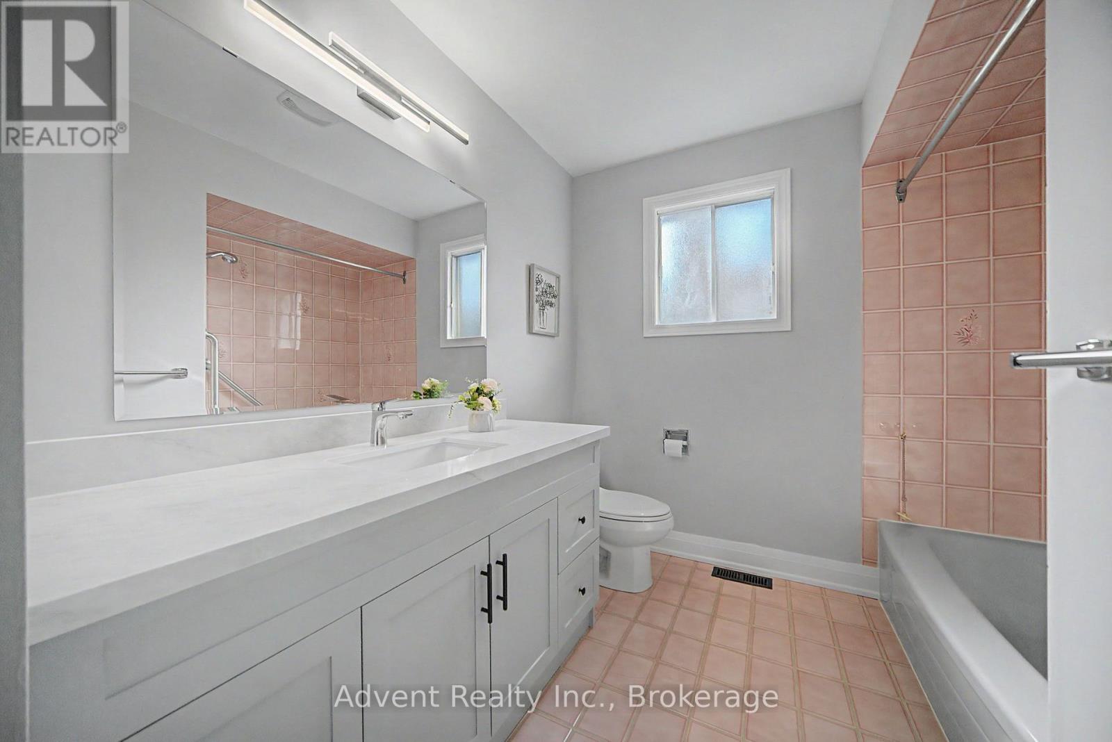 108 Valleyway Crescent, Vaughan, Ontario  L6A 1K8 - Photo 36 - N14082412