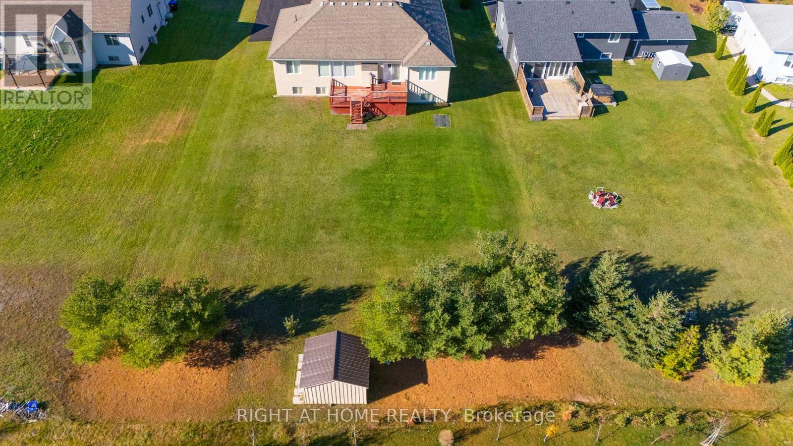 16 Wasaga Sands Drive, Wasaga Beach, Ontario  L9Z 1J6 - Photo 9 - S13511644