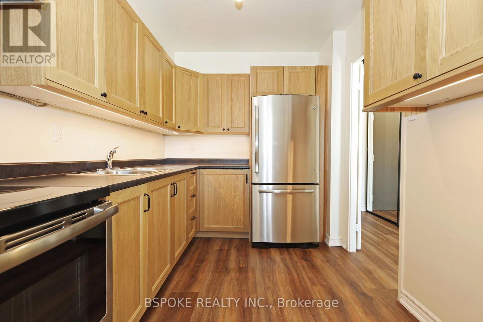 1501 - 65 Southport Street, Toronto, Ontario  M6S 3N6 - Photo 2 - W14101612