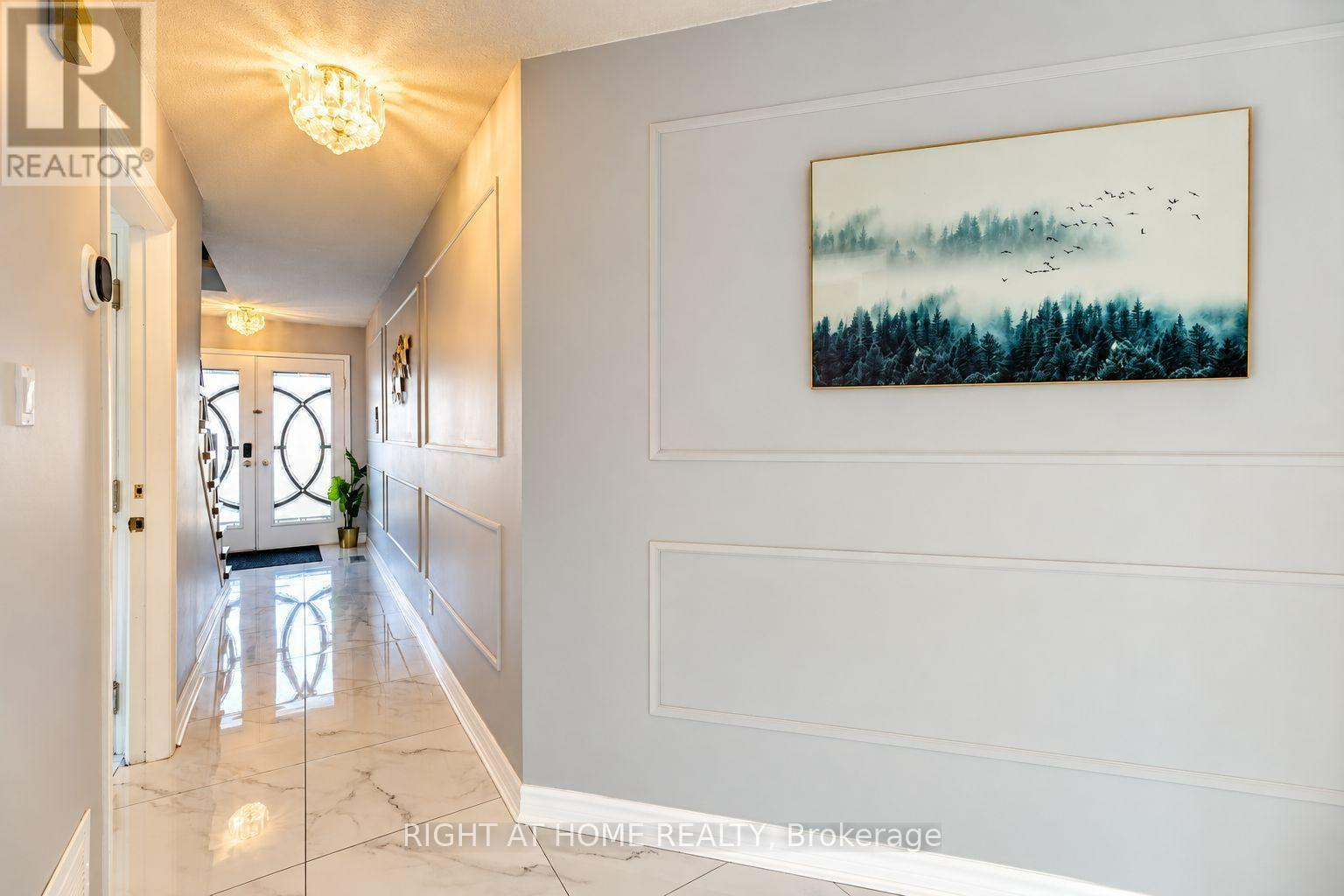 5044 Guildwood Way E, Mississauga, Ontario  L5R 2R6 - Photo 11 - W14101614