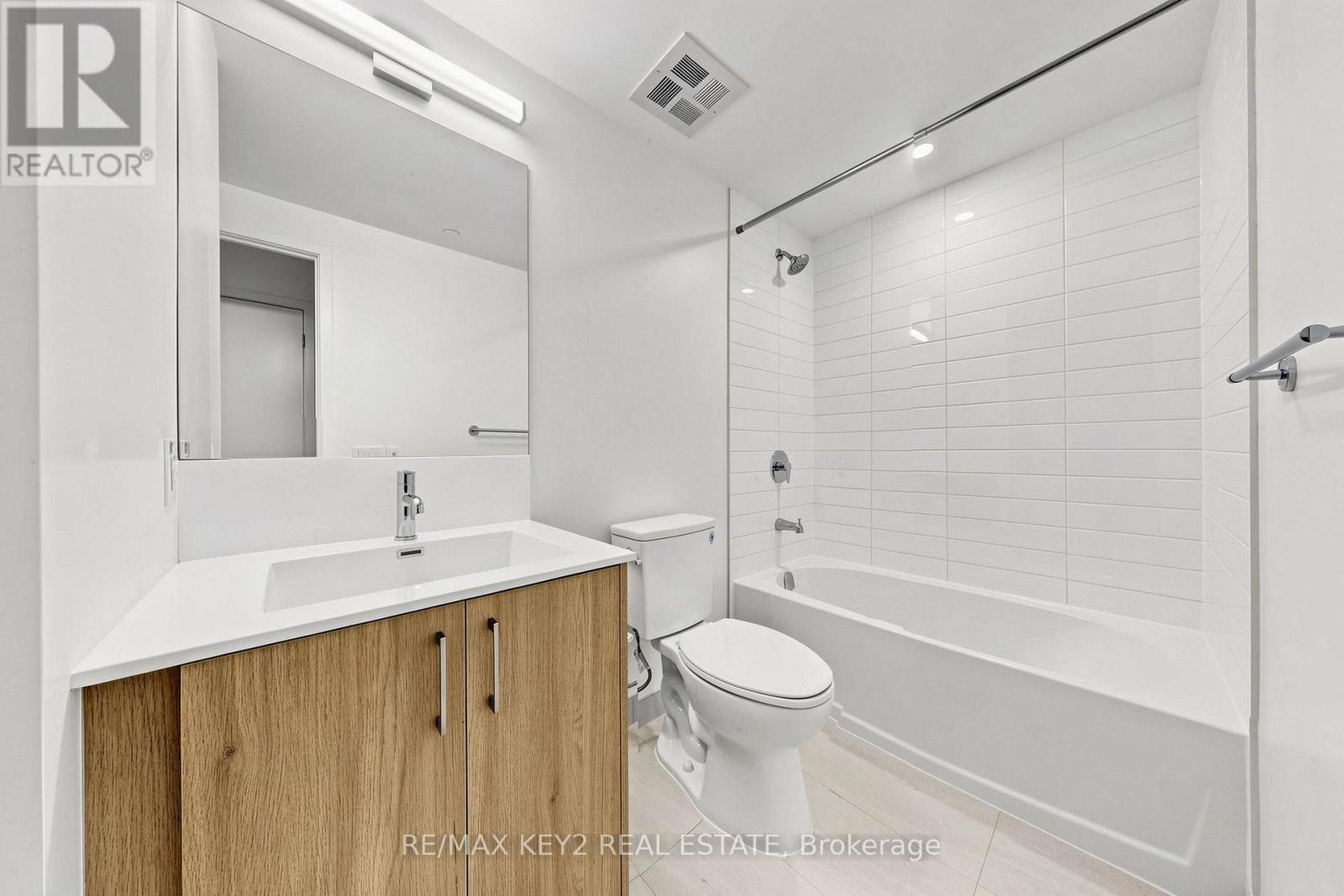 2316 - 4010 Eglinton Avenue W, Toronto, Ontario  M9A 0G5 - Photo 21 - W14101636