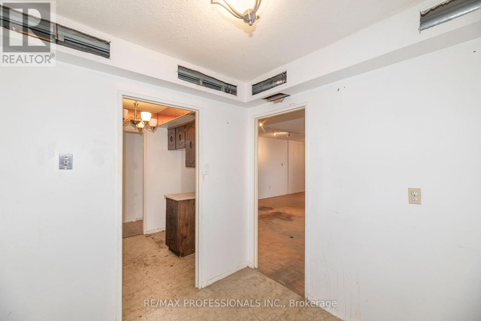 708 - 1515 Lakeshore Road, Mississauga, Ontario  L5E 3E3 - Photo 13 - W14101646