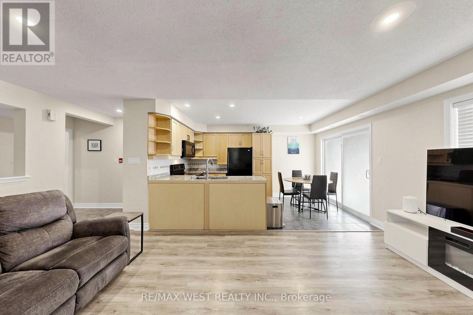 1 - 608 Shoreline Drive, Mississauga, Ontario  L5B 0A8 - Photo 12 - W14101648