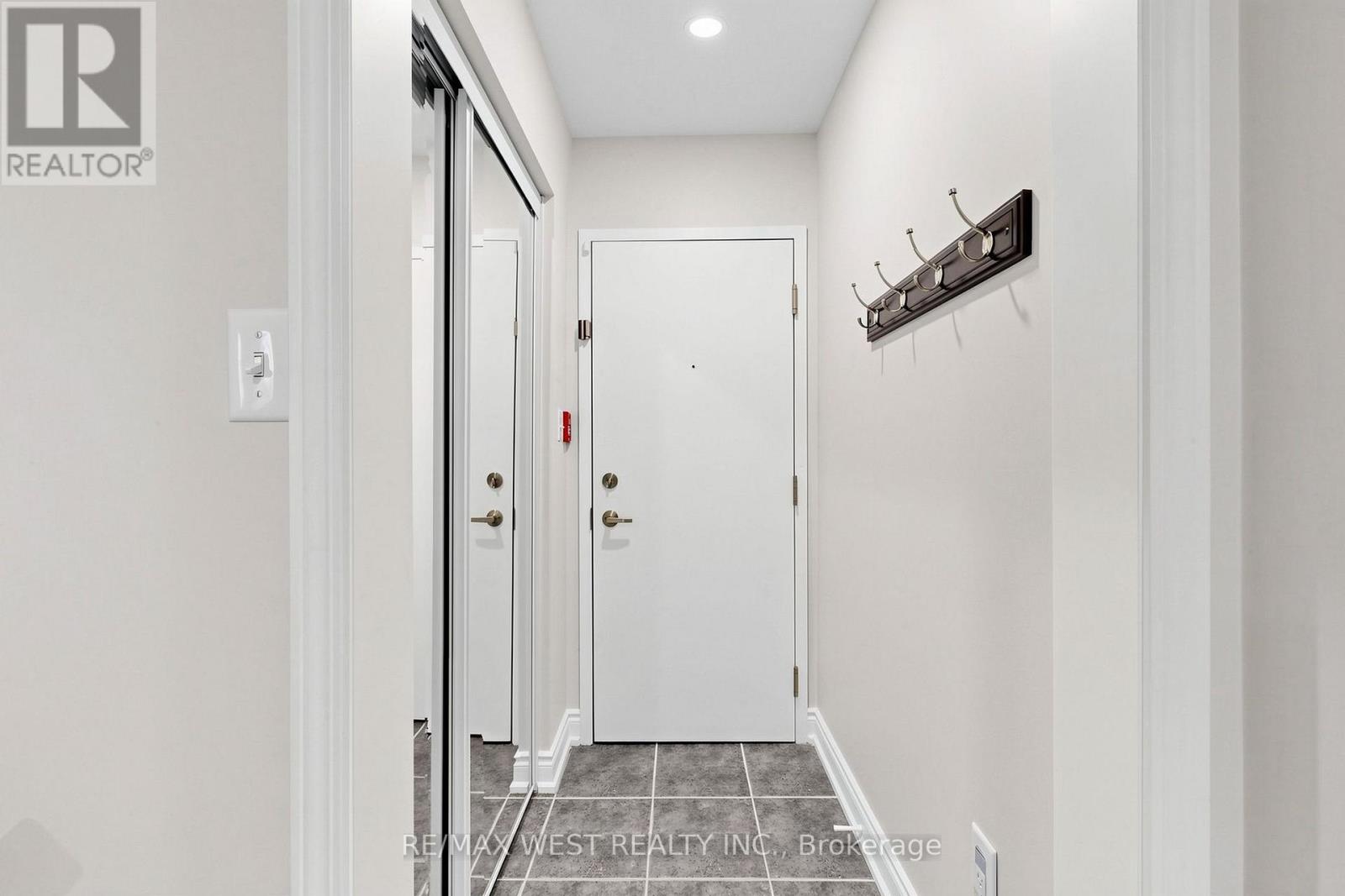 1 - 608 Shoreline Drive, Mississauga, Ontario  L5B 0A8 - Photo 22 - W14101648