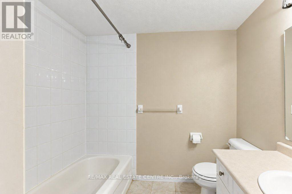 108 Periwinkle Street, Kitchener, Ontario  N2E 4C7 - Photo 22 - X14101576