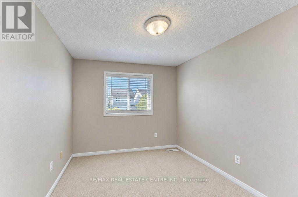 108 Periwinkle Street, Kitchener, Ontario  N2E 4C7 - Photo 26 - X14101576