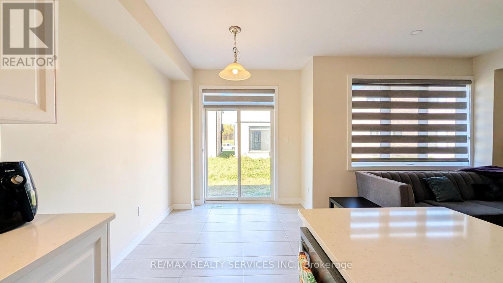 Upper - 21 Keelson Street, Welland, Ontario  L4B 0M2 - Photo 18 - X14101656