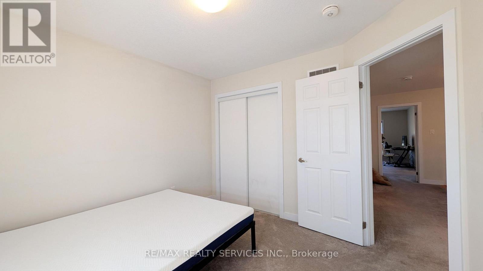 Upper - 21 Keelson Street, Welland, Ontario  L4B 0M2 - Photo 33 - X14101656