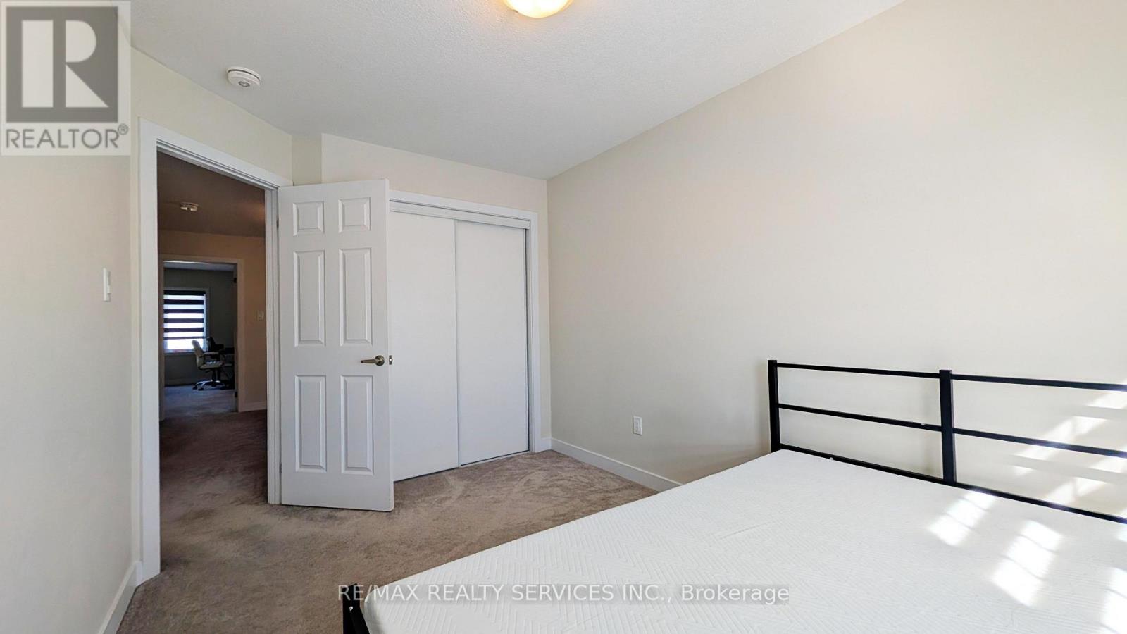 Upper - 21 Keelson Street, Welland, Ontario  L4B 0M2 - Photo 35 - X14101656