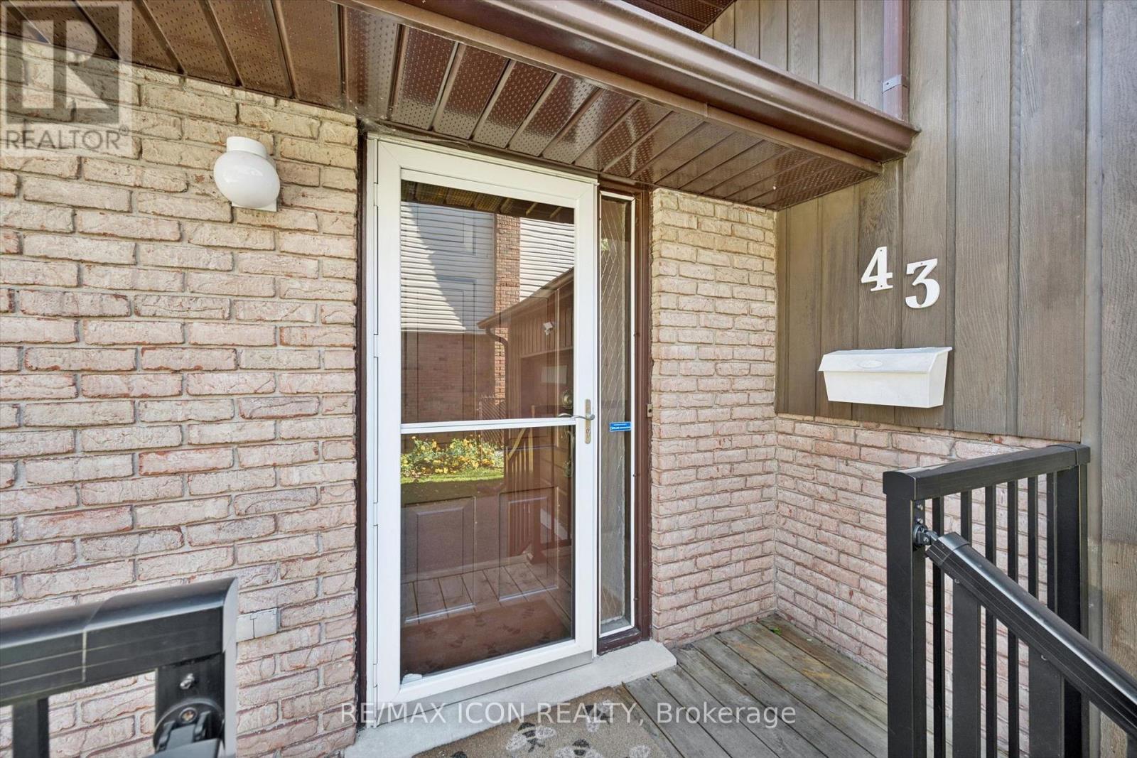 43 Lewis Crescent, Kitchener, Ontario  N2A 2T7 - Photo 5 - X14101678