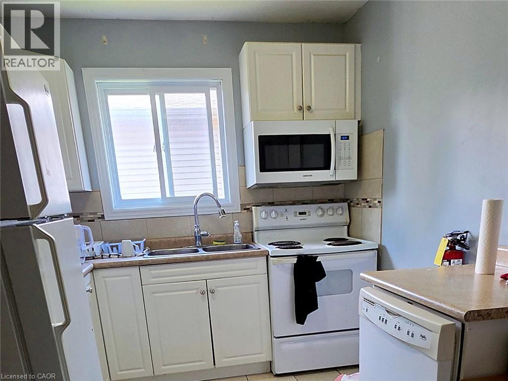 23 Fir Street, Waterloo, Ontario  N2L 3H4 - Photo 8 - 40872703