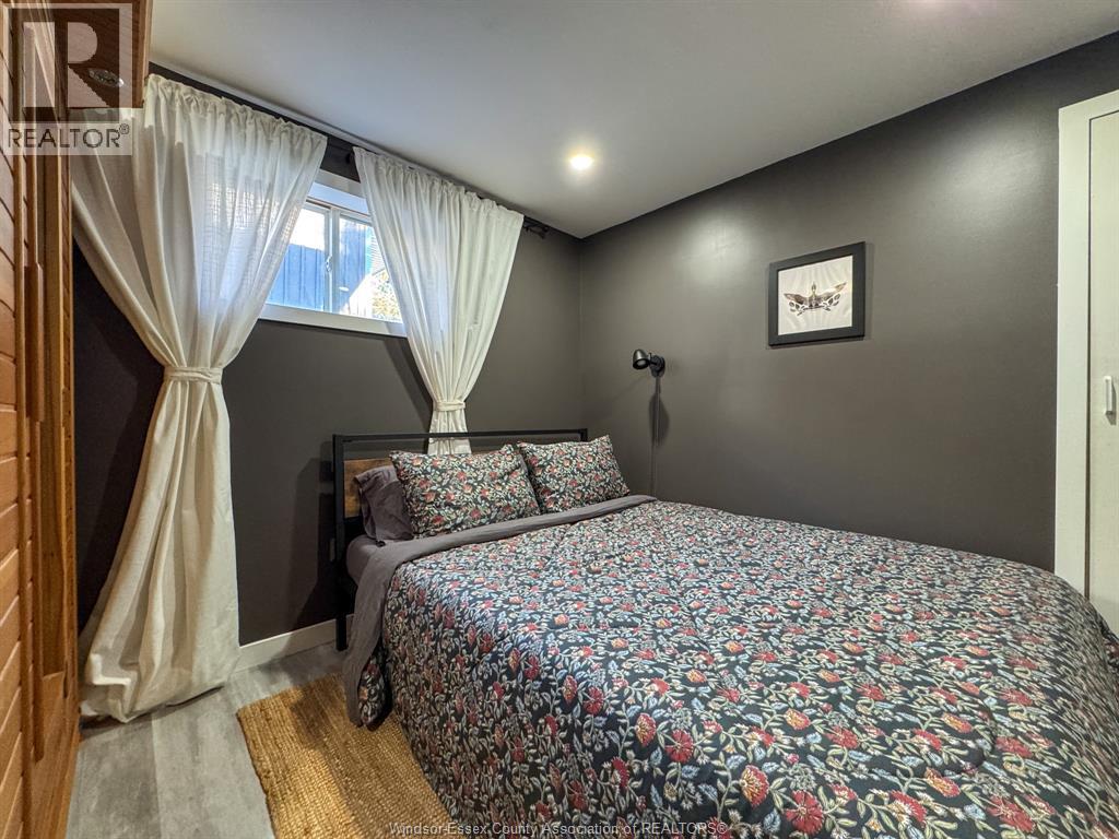 2433 Meighen, Windsor, Ontario N8W 4C2 - Photo 35 - 26025856