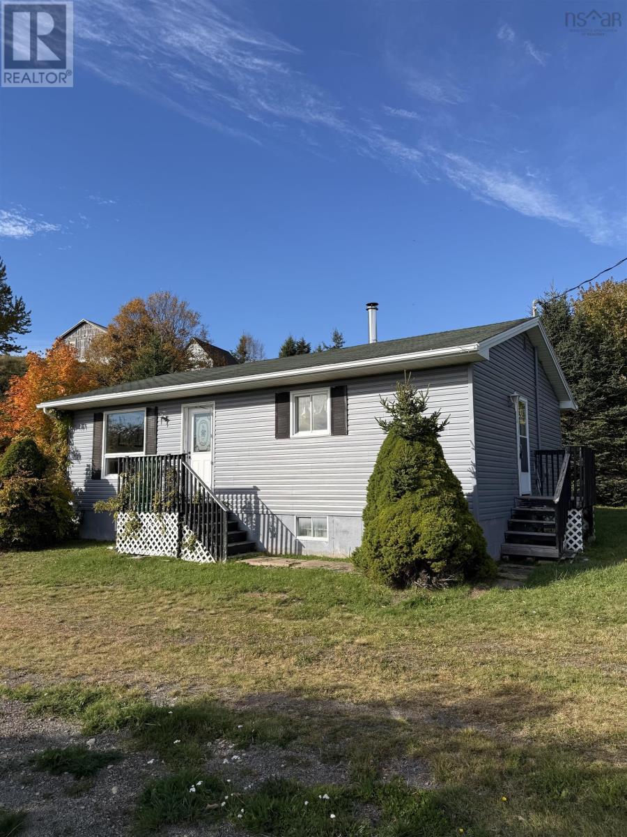 8013 Highway 209, Wards Brook, Nova Scotia  B0M 1S0 - Photo 2 - 202626321