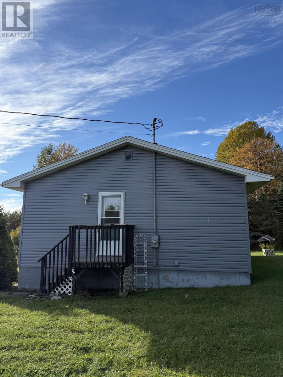 8013 Highway 209, Wards Brook, Nova Scotia  B0M 1S0 - Photo 3 - 202626321