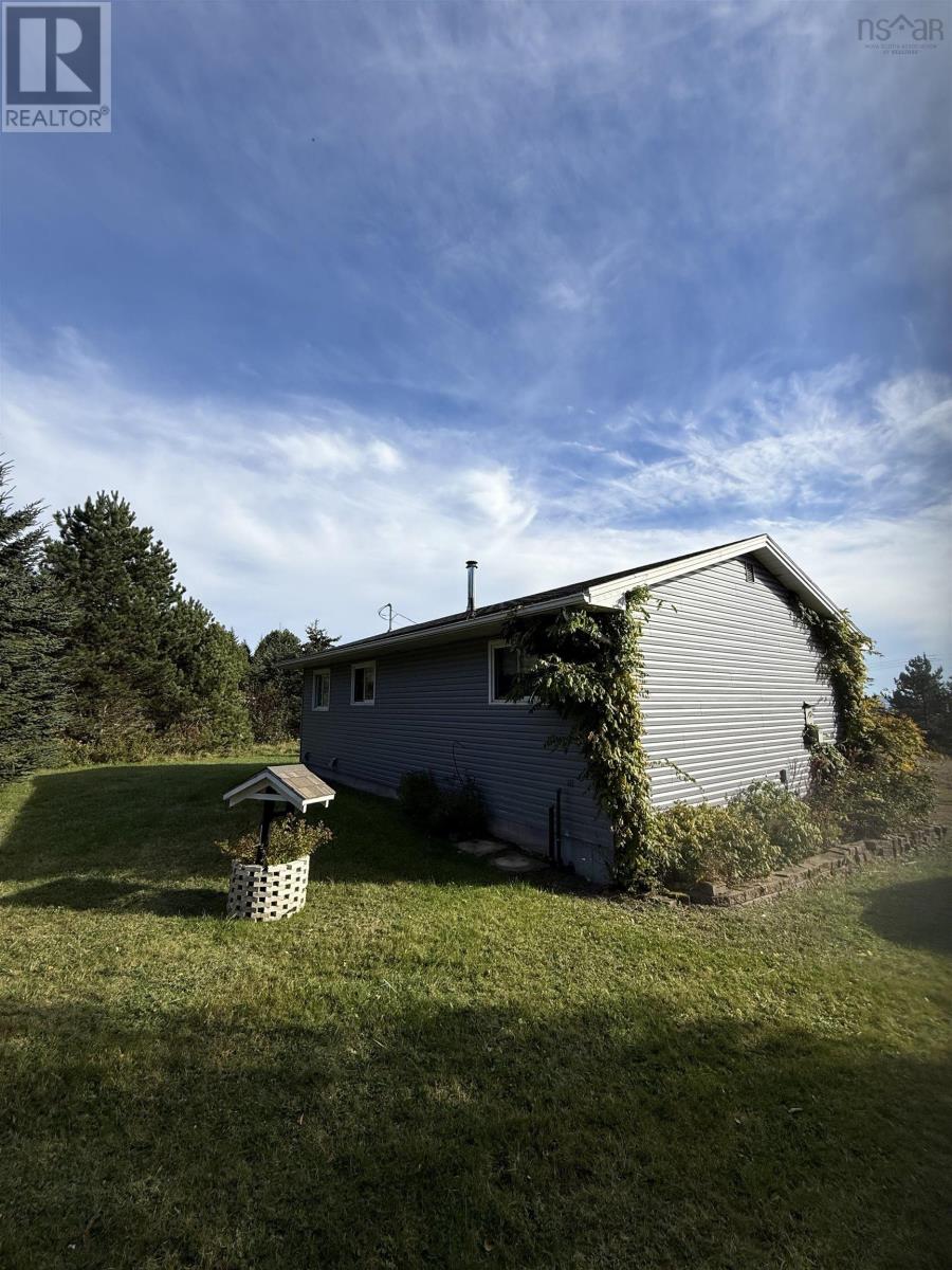 8013 Highway 209, Wards Brook, Nova Scotia  B0M 1S0 - Photo 4 - 202626321