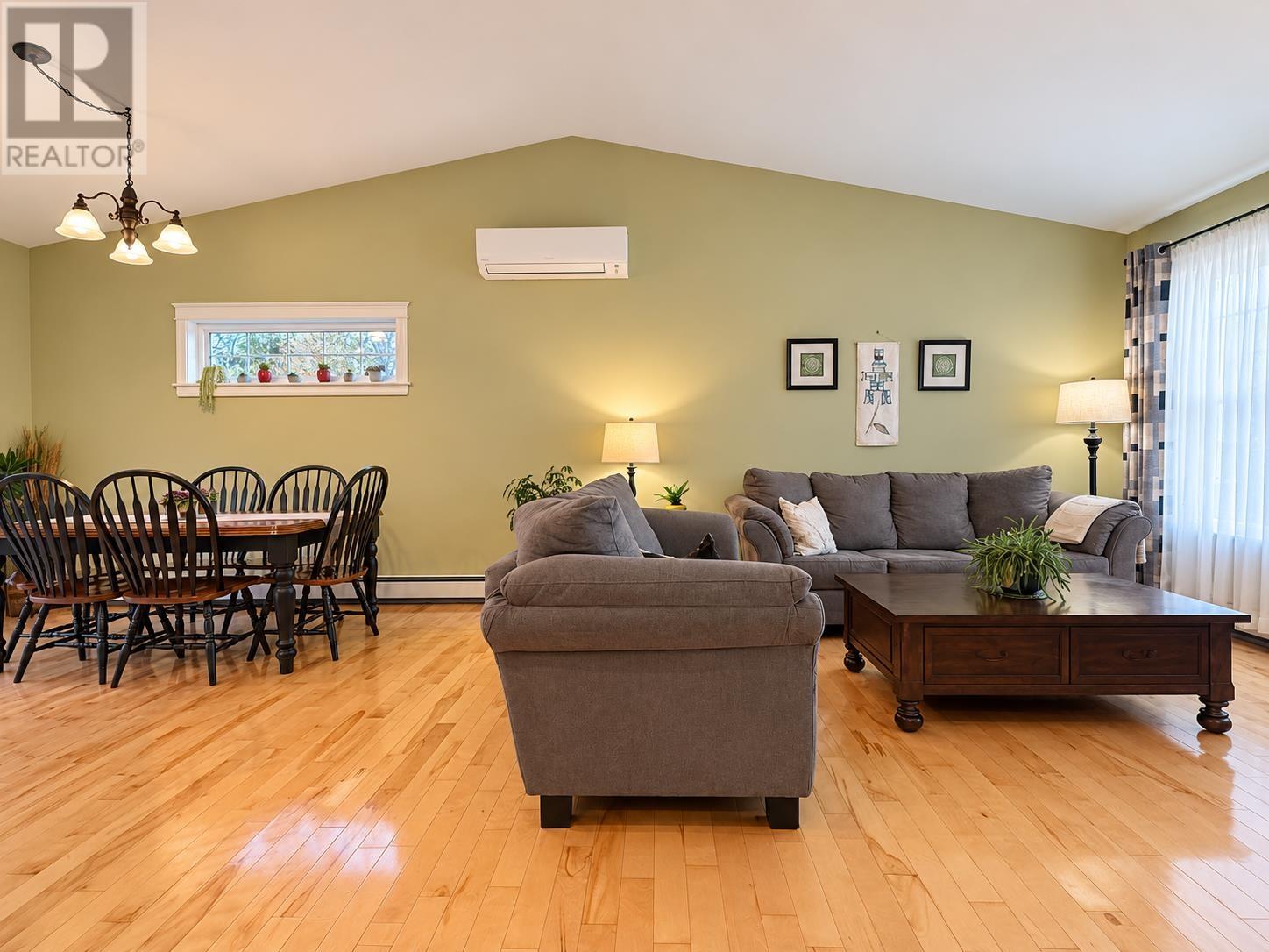 57 John Street, Cornwall, Prince Edward Island  C0A 1H4 - Photo 8 - 202626322