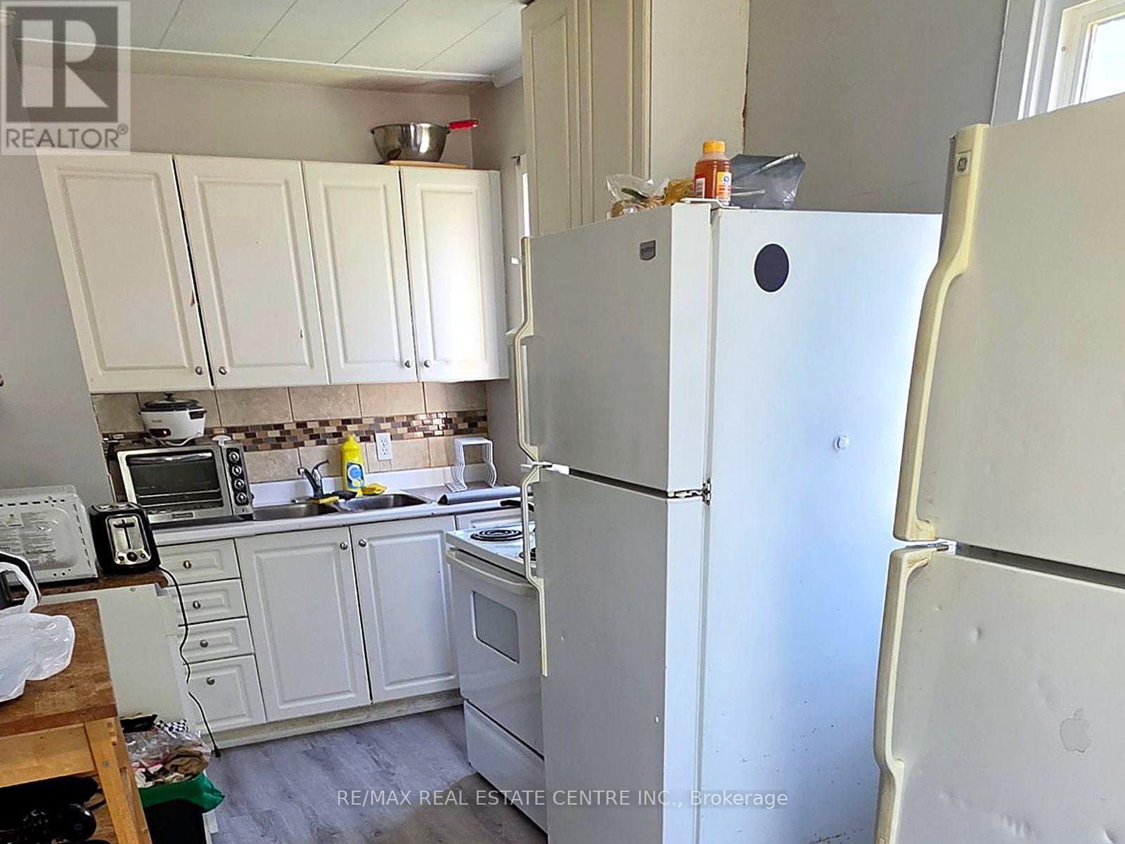 23 Fir Street, Waterloo, Ontario  N2L 3H4 - Photo 4 - X14099260