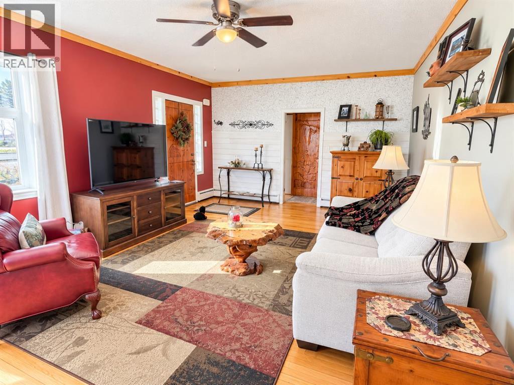 405 3 Avenue W, Cardston, Alberta  T0K 0K0 - Photo 7 - A2349813