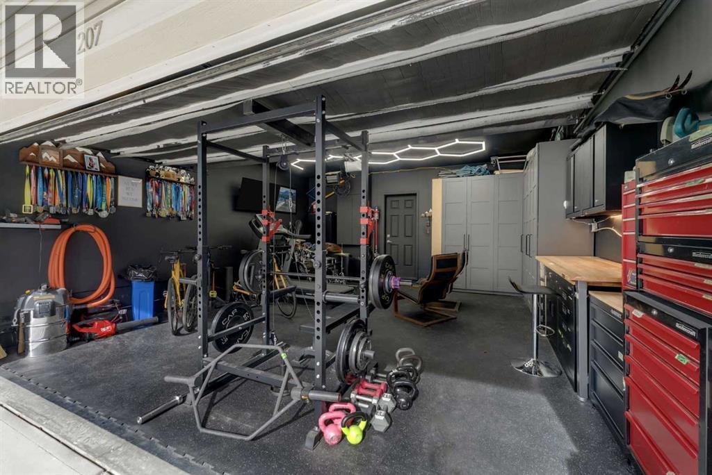 207 South Point Park SW, Airdrie, Alberta  T4B 5G8 - Photo 38 - A2350323