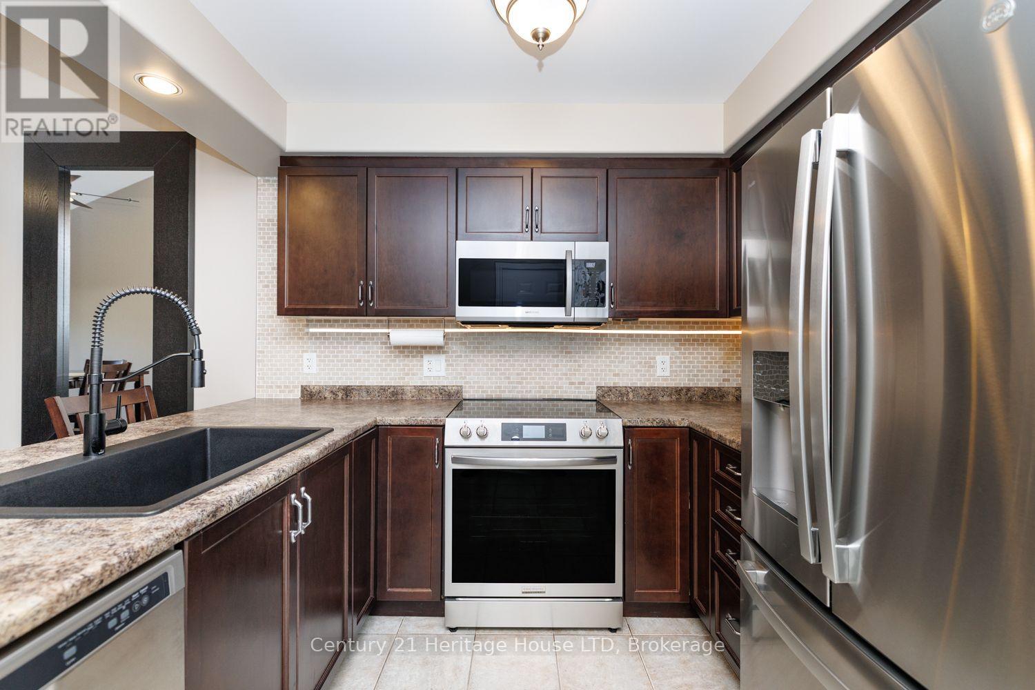 29 Bluegrass Crescent, St. Catharines (Oakdale), Ontario L2P 0A8 - Photo 5 - X14101814